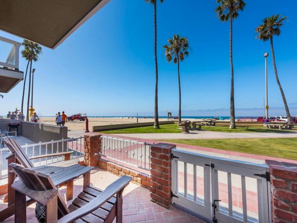 Newport Beach Home 983609