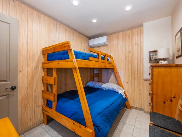 Newport Beach Home 983609