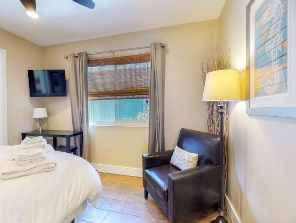 Newport Beach Home 983612