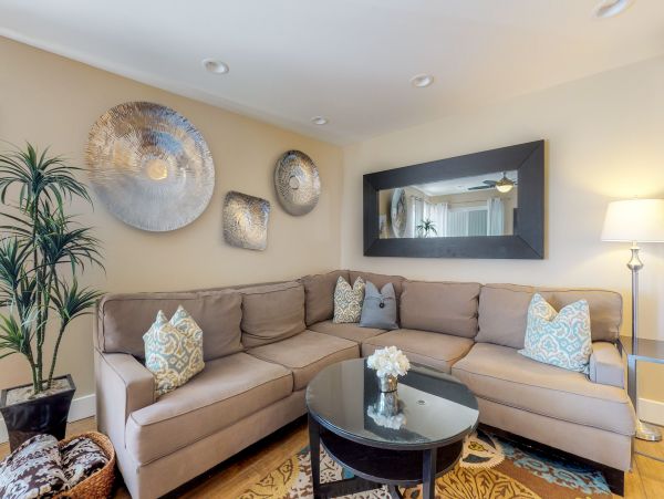 Newport Beach Home 983612