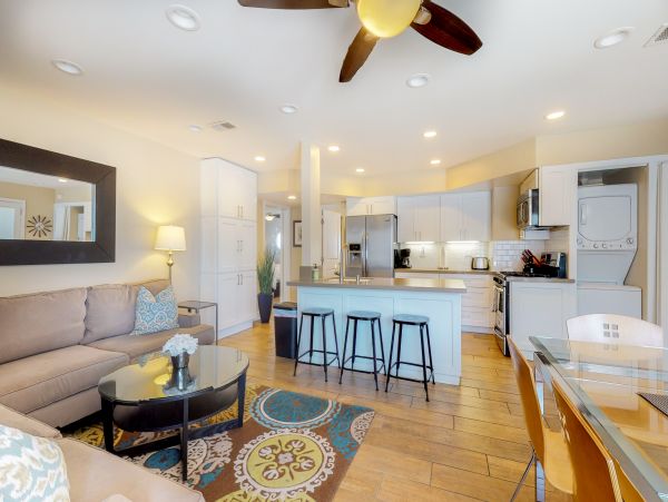 Newport Beach Home 983612