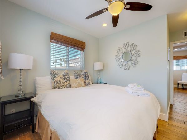 Newport Beach Home 983612