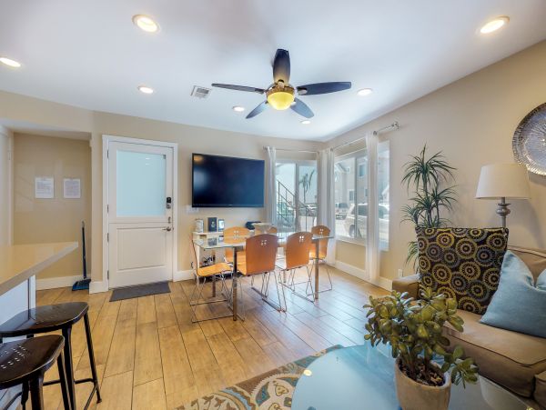 Newport Beach Home 983612