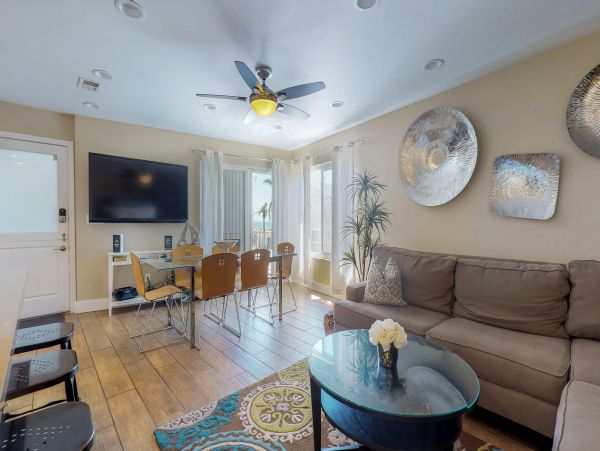 Newport Beach Home 983614
