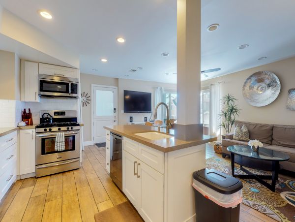 Newport Beach Home 983614