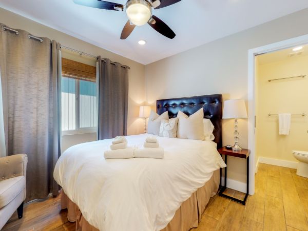 Newport Beach Home 983614