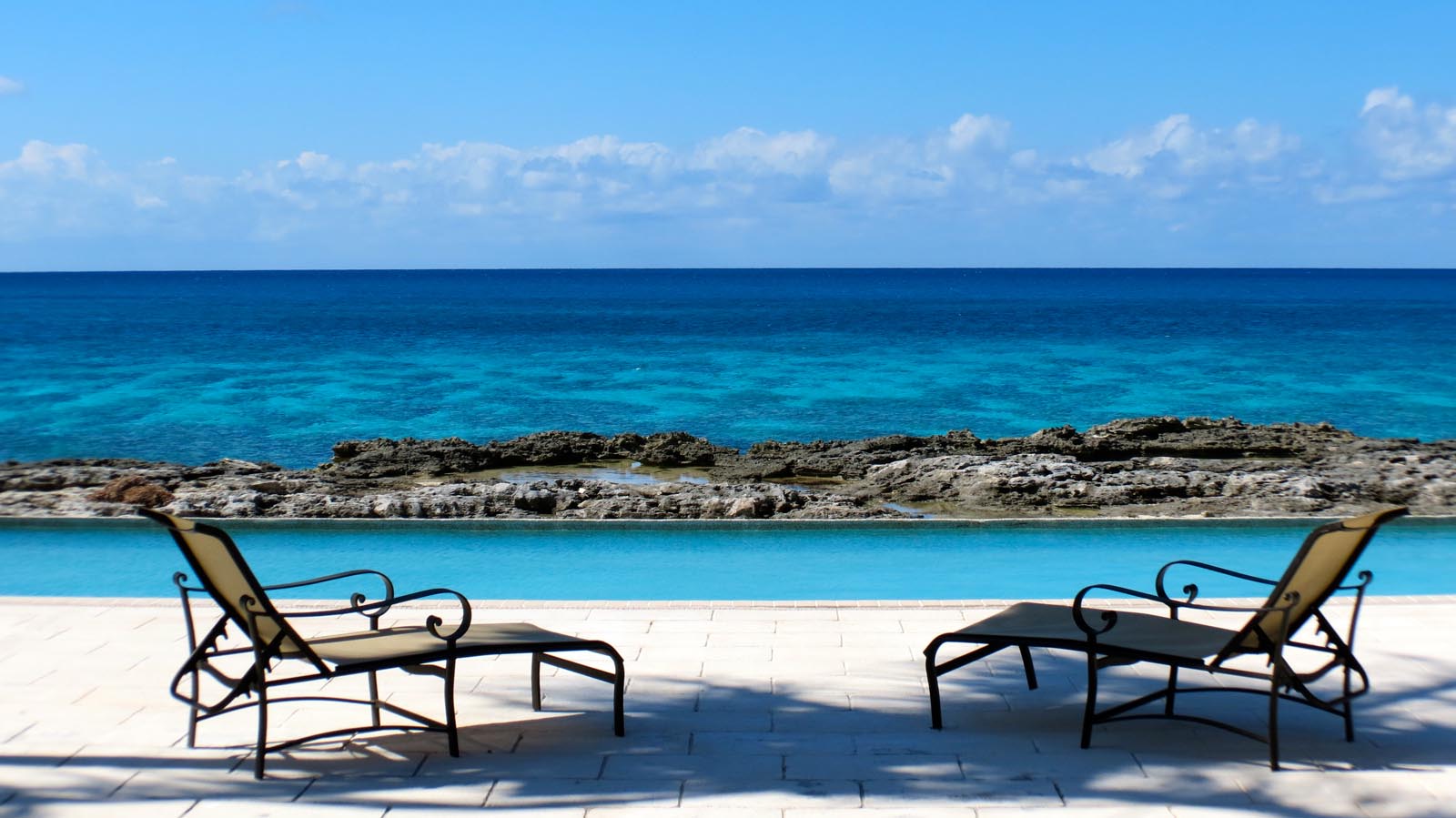 Bahamas Home 983651