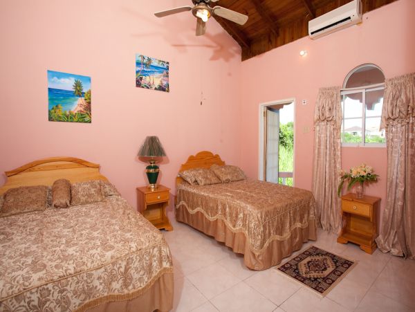 Jamaica Home 983676