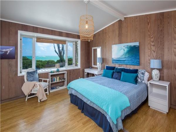 Kahuku Three Bedroom Vacation Home Short Walk To Beach