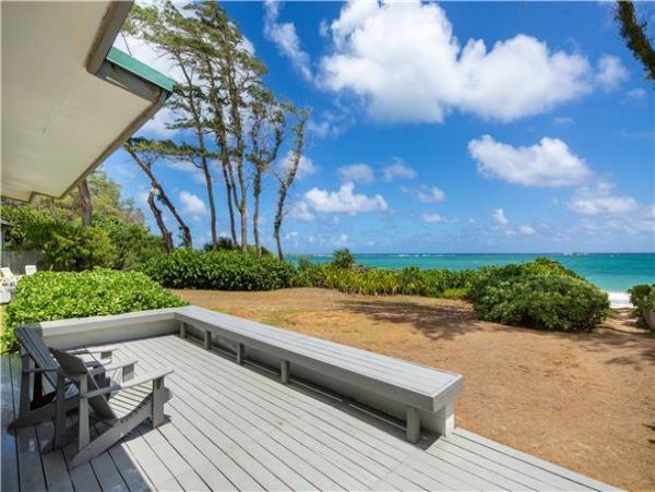 Kahuku Three Bedroom Vacation Home Short Walk To Beach