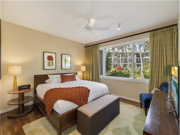 On Beach Oahu Vacation Condo Three Bedroom