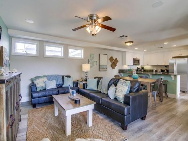 Spacious 3 Level Townhouse in San Diego with Rooftop Deck