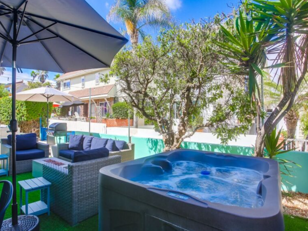 Two Units in San Diego with 5 Bedrooms Sleeps 14 Guests