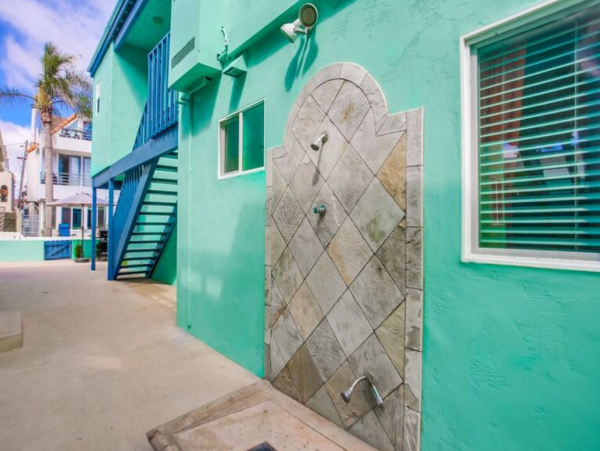 Two Units in San Diego with 5 Bedrooms Sleeps 14 Guests