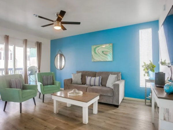 Two Units in San Diego with 5 Bedrooms Sleeps 14 Guests