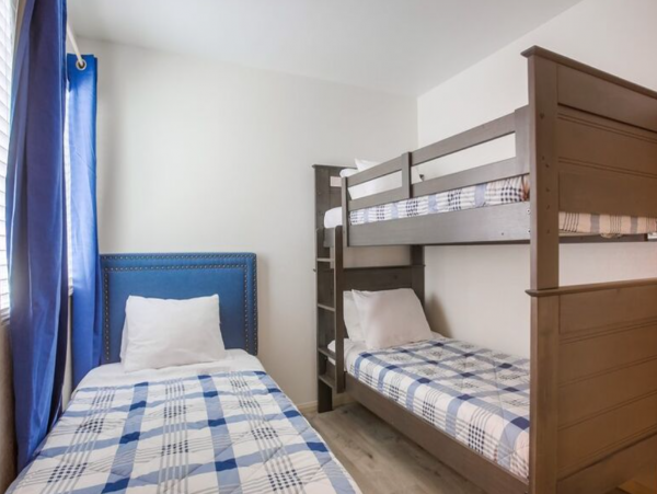 Two Units in San Diego with 5 Bedrooms Sleeps 14 Guests