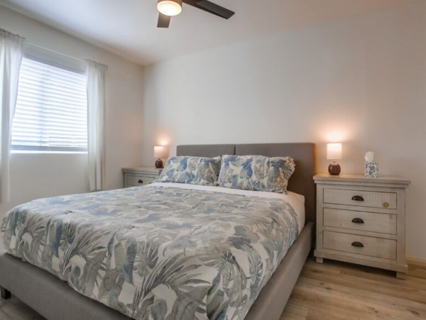 Two Units in San Diego with 5 Bedrooms Sleeps 14 Guests