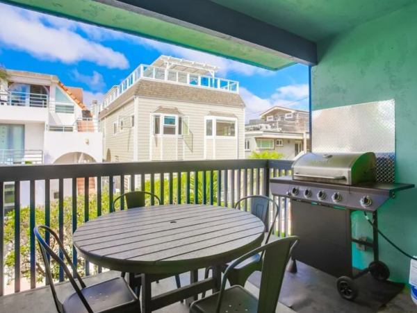 Two Units in San Diego with 5 Bedrooms Sleeps 14 Guests
