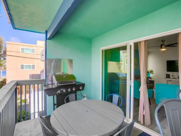 Two Units in San Diego with 5 Bedrooms Sleeps 14 Guests