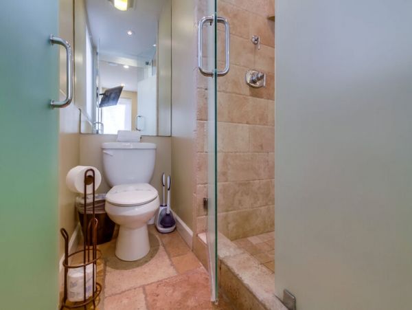 Lovely Mission Beach Townhome Steps from the Beach Sleeps 10