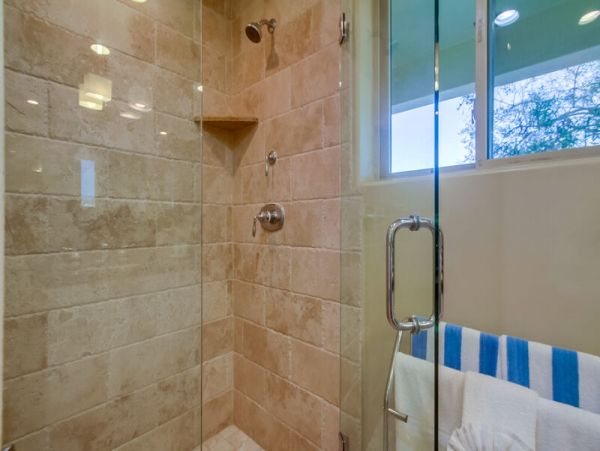 Lovely Mission Beach Townhome Steps from the Beach Sleeps 10