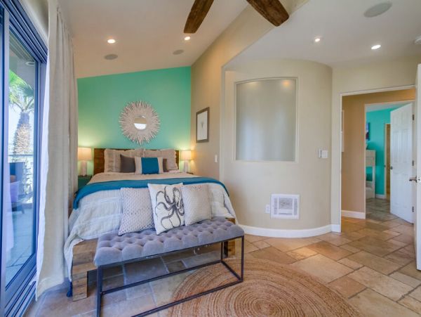 Lovely Mission Beach Townhome Steps from the Beach Sleeps 10