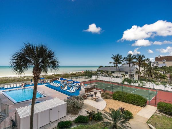 Three Bedroom Condo Gulf Front Vacation Rental