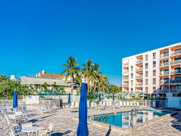 Three Bedroom Condo Gulf Front Vacation Rental