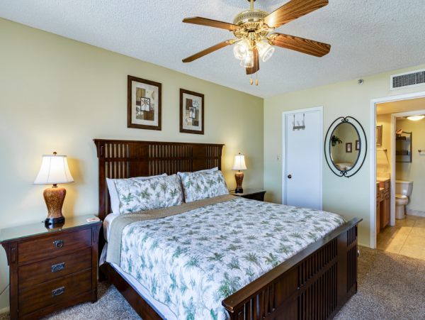 Ocean Front 3 Bedroom Condo Sleeps 6 Guests