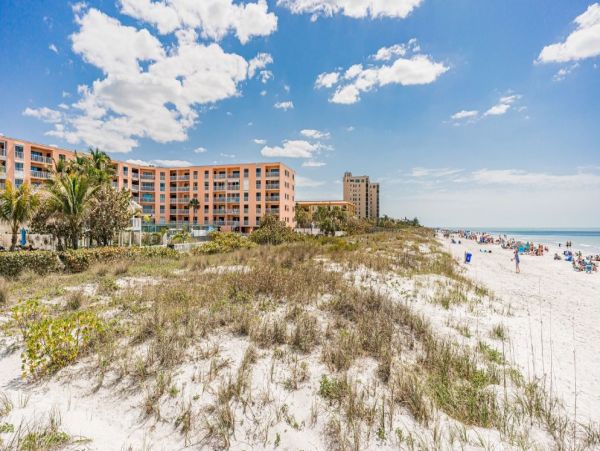 Indian Rocks Three Bedroom Gulf Front Vacation Condo