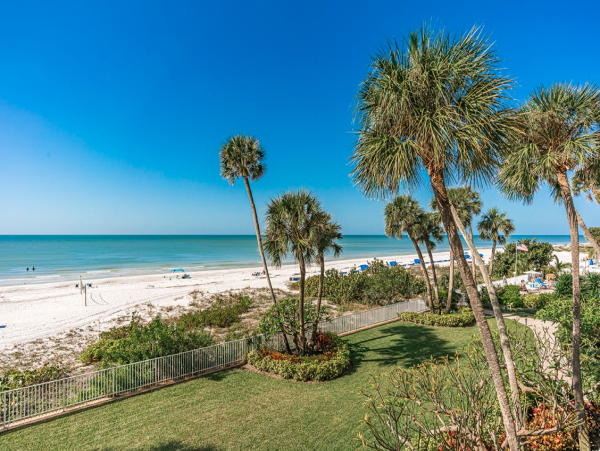 Indian Shores 3 Bedroom Vacation Condo Right on the Beach Great Views