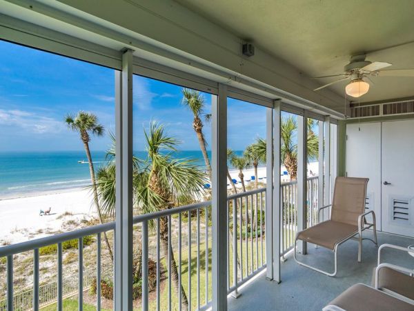 Relax in a Luxurious Vacation Rental in Indian Shores