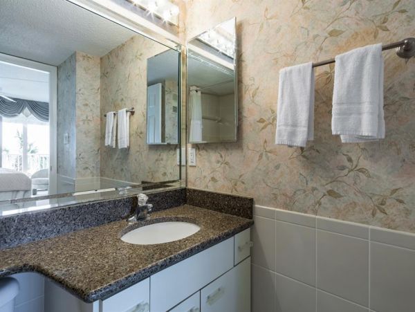 Relax in a Luxurious Vacation Rental in Indian Shores