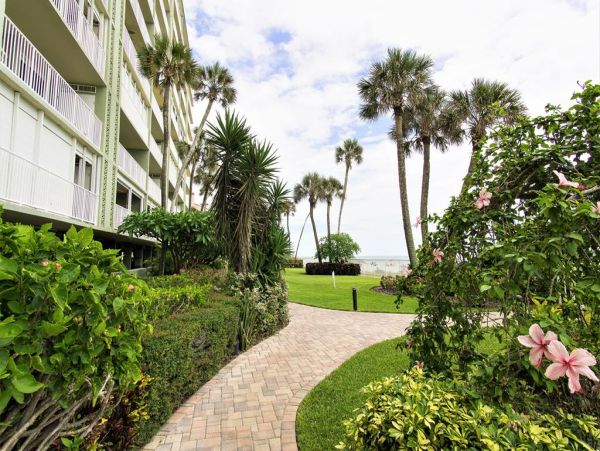 Relax in a Luxurious Vacation Rental in Indian Shores