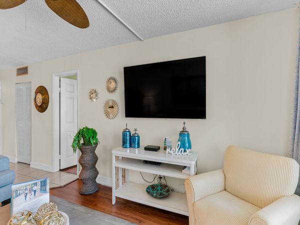 Completely Remodeled Vacation Condo Three Bedroom Gulf Front