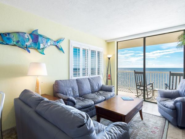 Three bedroom Modern Gulf Front Vacation Condo