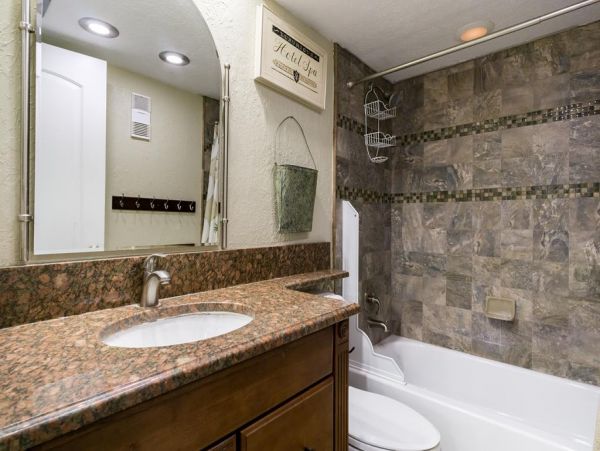 Three bedroom Modern Gulf Front Vacation Condo