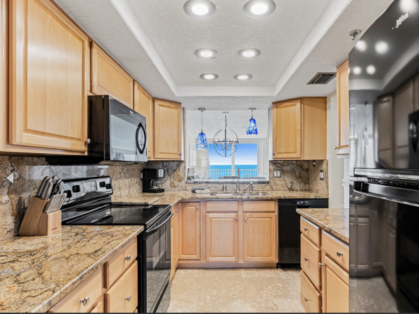 Three bedroom Modern Gulf Front Vacation Condo