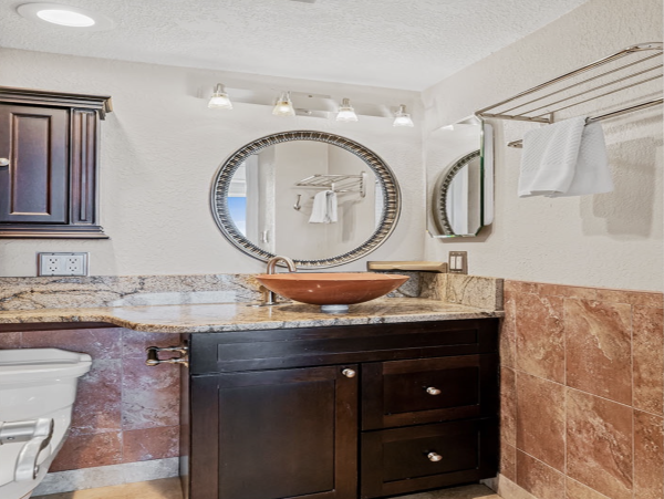 Three bedroom Modern Gulf Front Vacation Condo