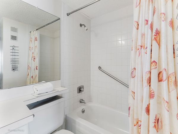 Indian Shores Gulf Front Three Bedroom Vacation Condo