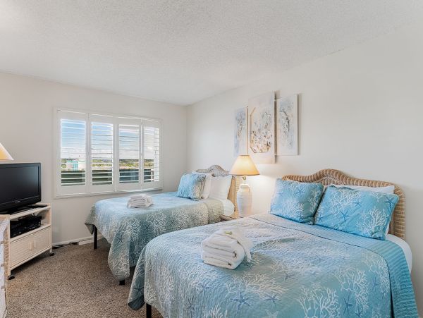 Indian Shores Gulf Front Three Bedroom Vacation Condo