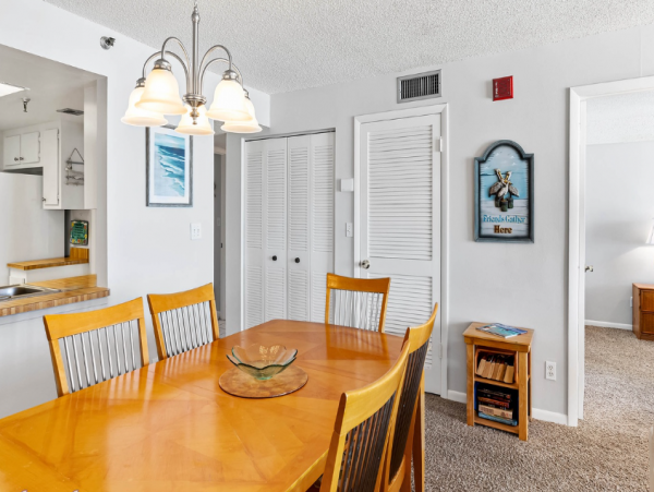 Lovely Beach-Front 3 Bedroom Condo in Indian Shores