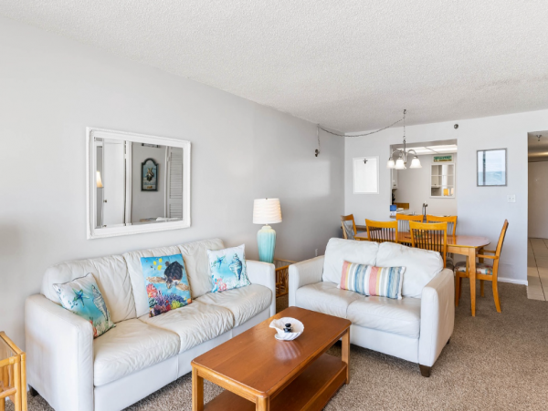 Lovely Beach-Front 3 Bedroom Condo in Indian Shores