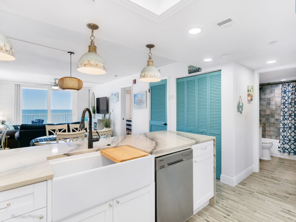 Three Bedroom Luxury Ocean Front Vacation Condo luxury