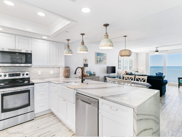 Three Bedroom Luxury Ocean Front Vacation Condo luxury