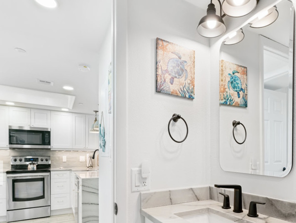 Three Bedroom Luxury Ocean Front Vacation Condo luxury