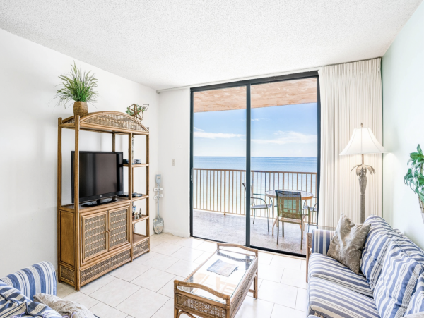 Lovely Vacation Getaway with Full Ocean Views