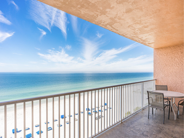 Lovely Vacation Getaway with Full Ocean Views