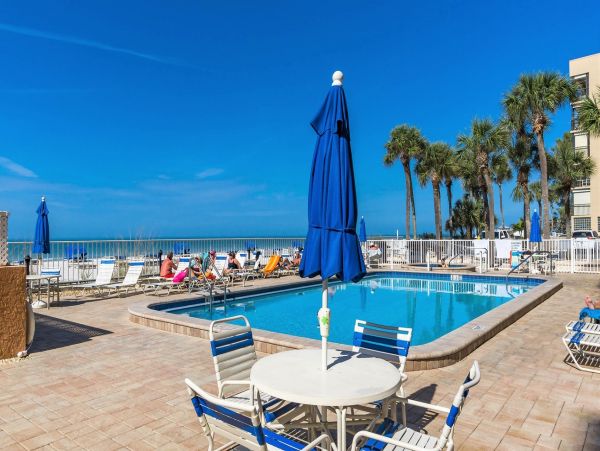 Lovely Vacation Getaway with Full Ocean Views