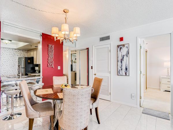 Gulf Front Corner Unit with 3 Bedrooms in Indian Shores